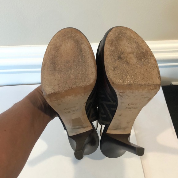 Fendi open toe platform heels - Picture 7 of 13